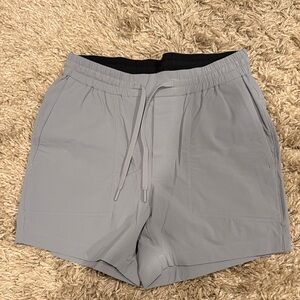 men’s Lululemon bowline shorts